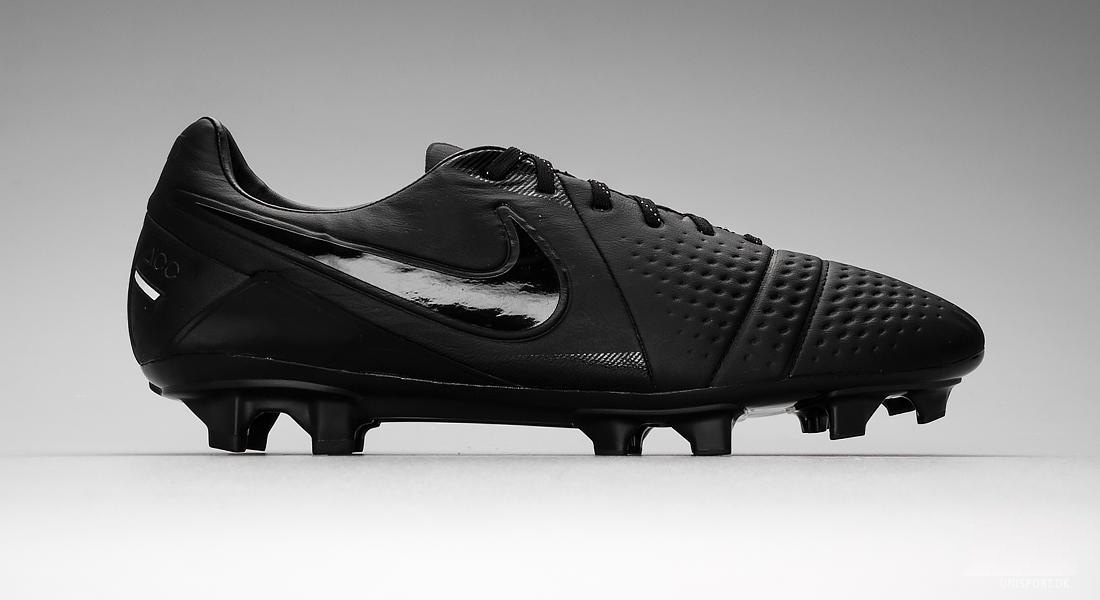 Nike CTR360 Maestri III Lights Out