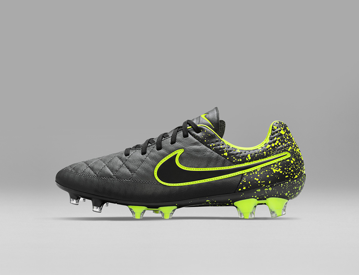 Nike Tiempo Legend V Electro Flare