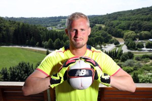 Kasper Schmeichel sponsoreres af New Balance