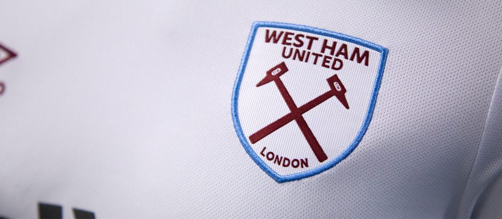 Der er mange lækre detaljer på den nye lækre West Ham Udebanetrøje 2019.