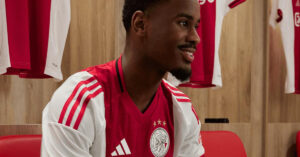 Ajax Amsterdam Hjemmebanetrøje 2025